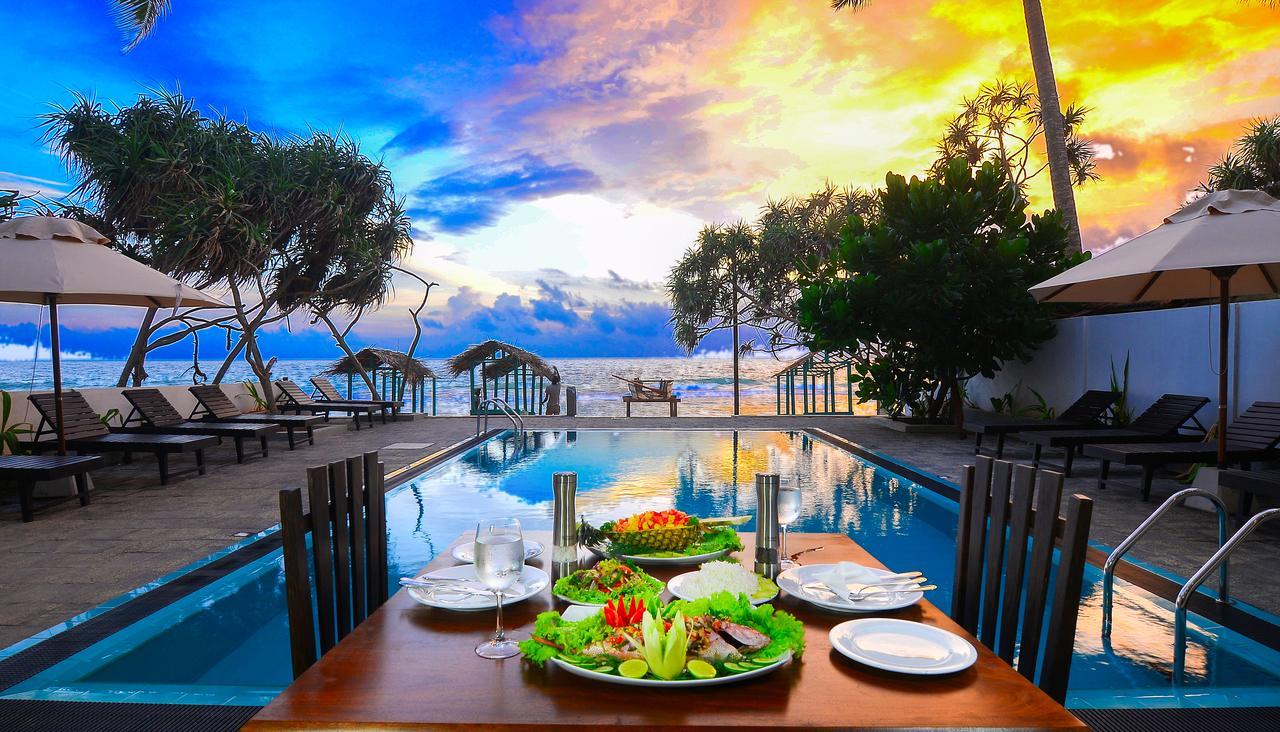 היקדואה At Ease Beach Hotel מראה חיצוני תמונה