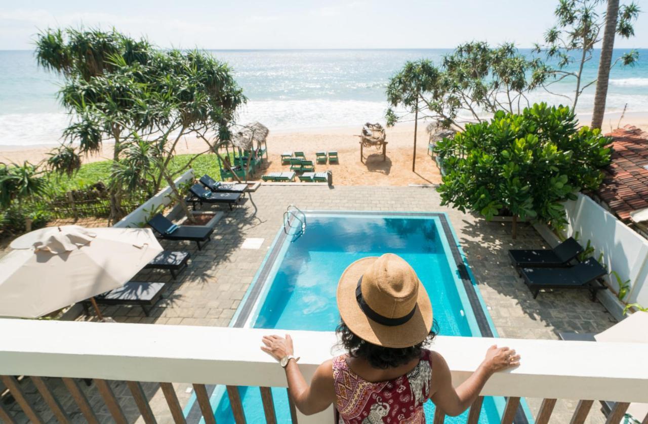 היקדואה At Ease Beach Hotel מראה חיצוני תמונה