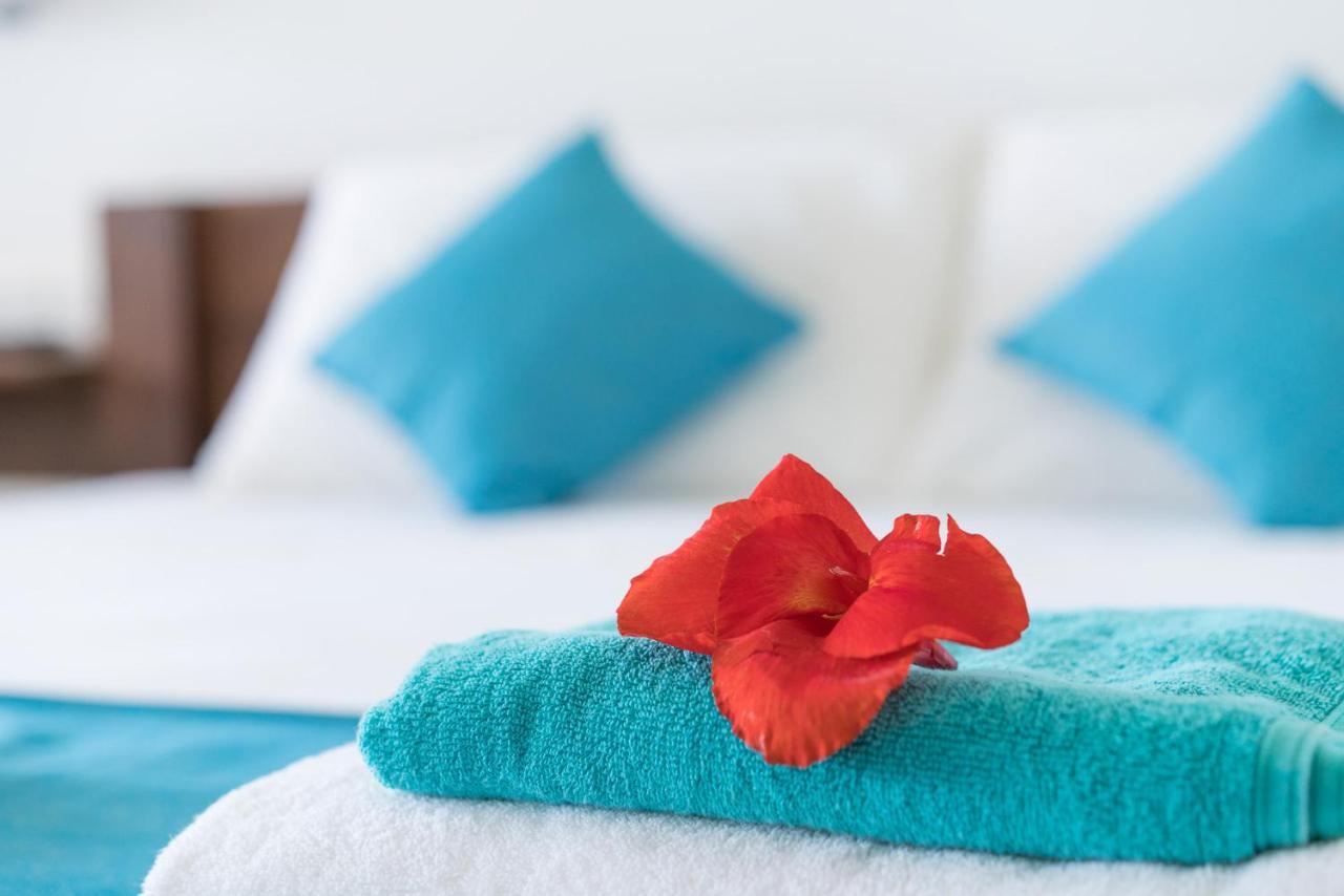 היקדואה At Ease Beach Hotel מראה חיצוני תמונה